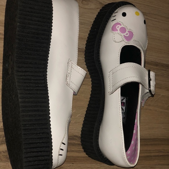 SOLD Sz 8  Hello Kitty Sanrio T.U.K. Mary Janes - Picture 1 of 5